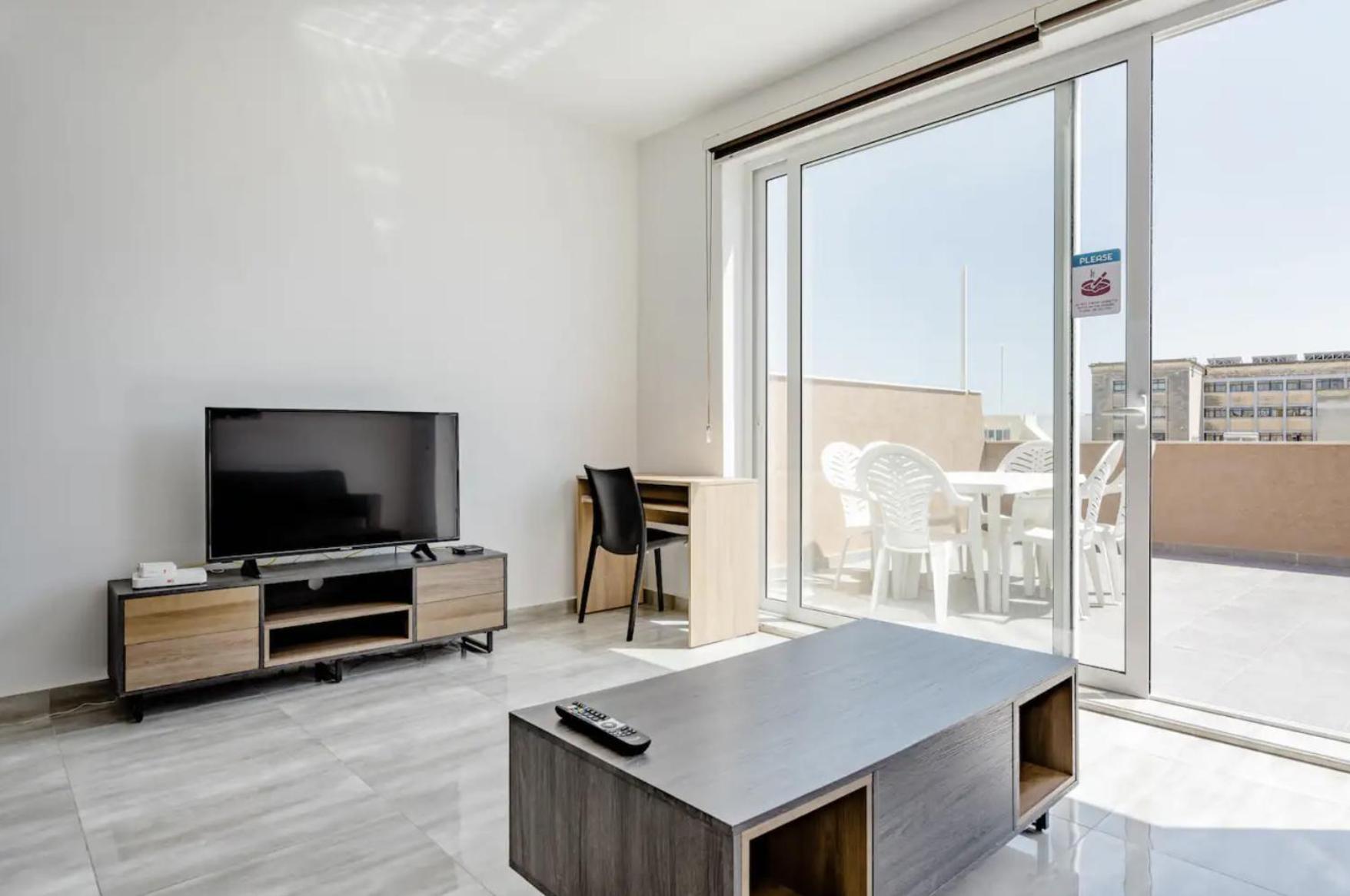 F12 Room 1, Private Room Two Single Beds Shared Bathroom In Shared Flat Msida Exteriér fotografie