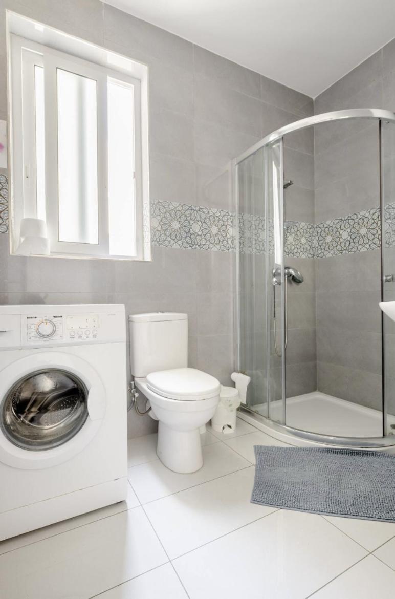 F12 Room 1, Private Room Two Single Beds Shared Bathroom In Shared Flat Msida Exteriér fotografie